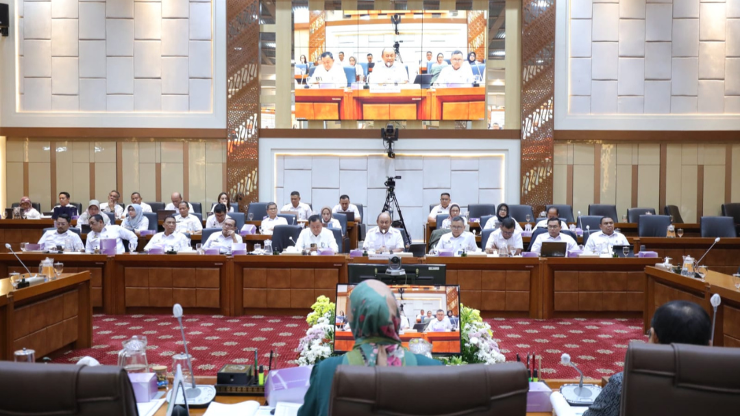Rapat dengan Komisi IX DPR, BGN Kepulauan Riau Paparkan Progres MBG 