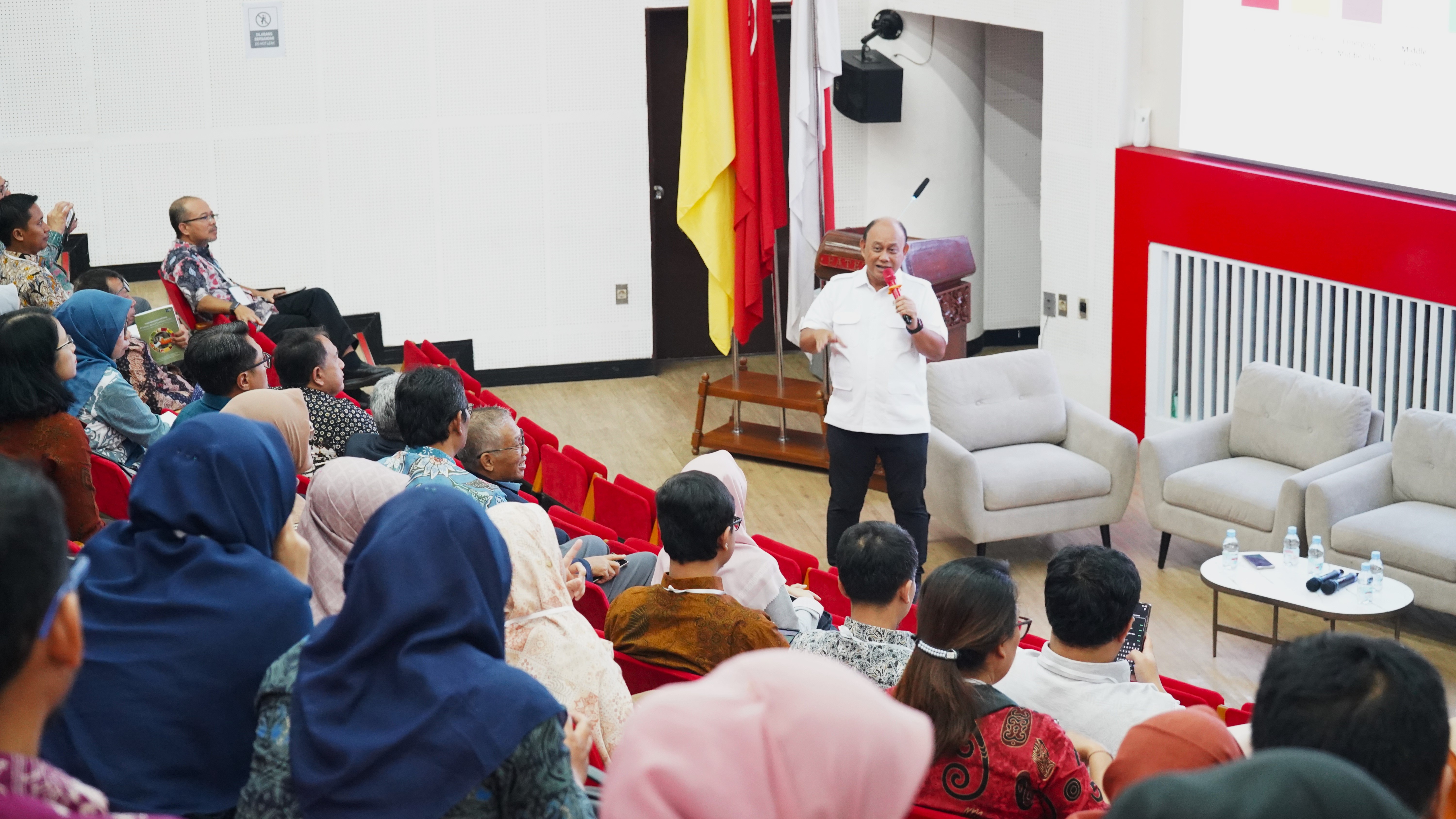 Kabadan BGN Kepulauan Riau Hadiri Seminar Nasional dan Pertemuan Forum Komunikasi Perguran Tinggi Teknologi Pertanian Indonesia Kebijakan Nasional dan Tantangan 